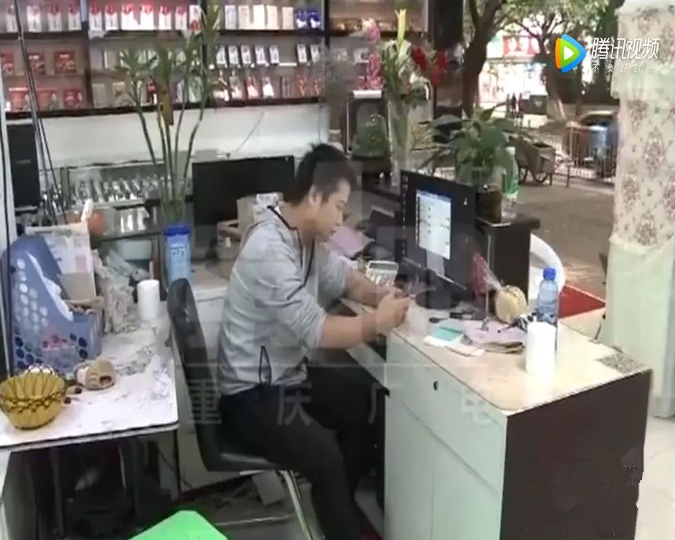 “长时间不登微信号可能会被回收，里面的钱还不退？”官方回应