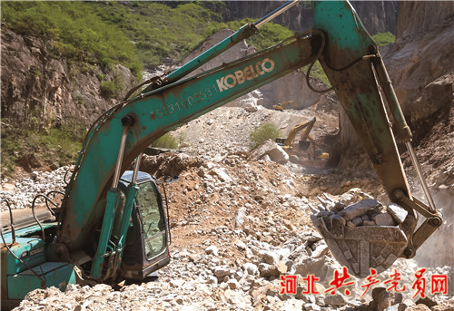 涉县“一旗领三红”系列报道之二：把对*党**的绝对忠诚和为民情怀写在太行山上