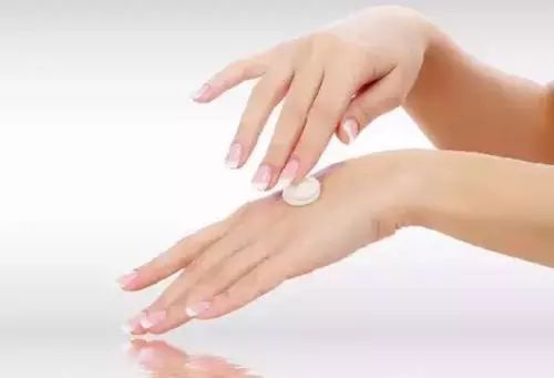 换季皮肤过敏需要注意什么,换季皮肤干燥过敏用什么护肤品好