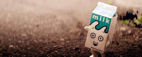 有人说千万不要喝牛奶是对的吗,喝牛奶记住4个最佳时间