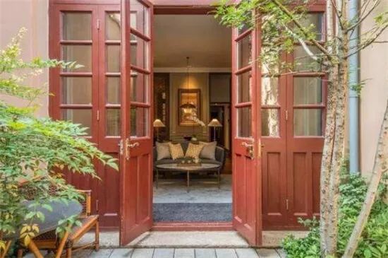 门口正对着适合摆放的绿植,正对入户门摆什么绿植最好看