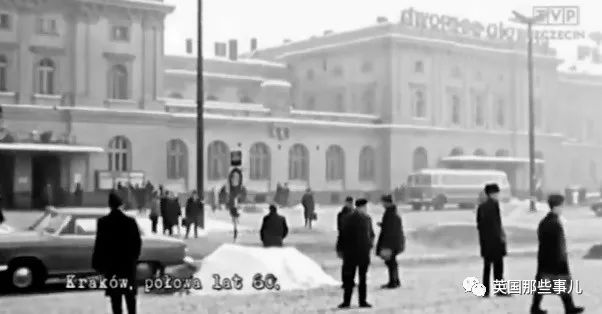 17岁男孩拿刀刺母亲,十七岁少年持刀捅人陕西