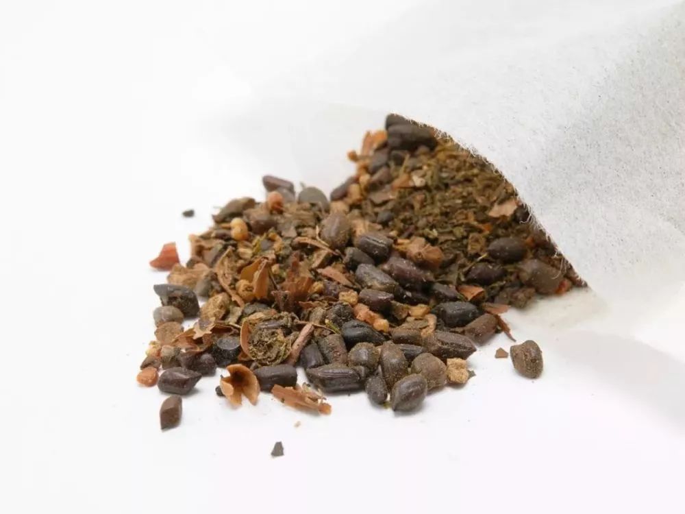 一条精选｜深山里的天然蜂巢蜜，可以解油腻的纯植物茶