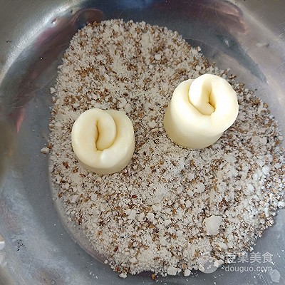 蜂蜜脆底小面包的教程,蜂蜜脆底小面包商用做法