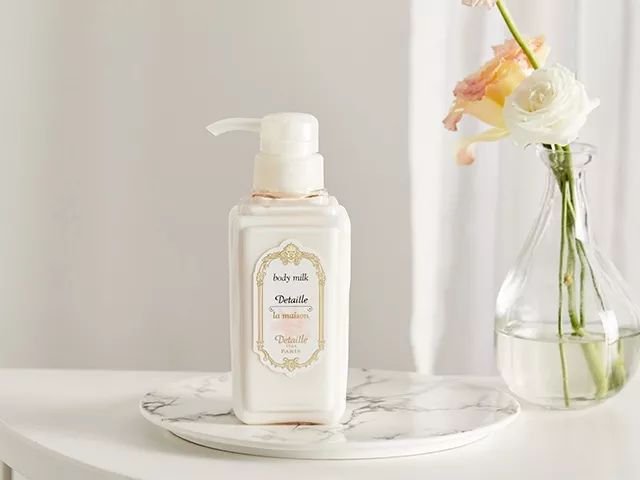 拼团丨日本贵妇牌身体乳,抹完身体香香的、滑滑的