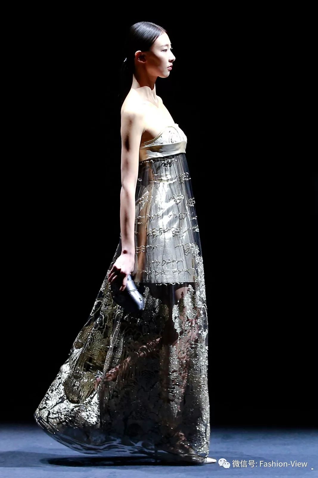 耳畔余音绕是什么意思,恩派雅羊绒衫女