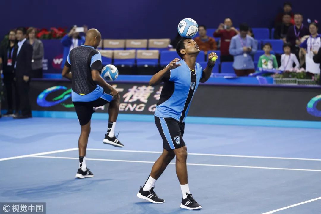 花絮｜大横琴企业日：甜美王蔷与小朋友们“切磋”球技