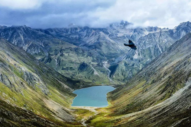 广州坐火车去西藏沿途的风景,从广州坐火车去西藏有没有直达