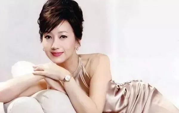 纳尼？！种草榜首的日妆精华只要5折（内附链接+赠品领取攻略）