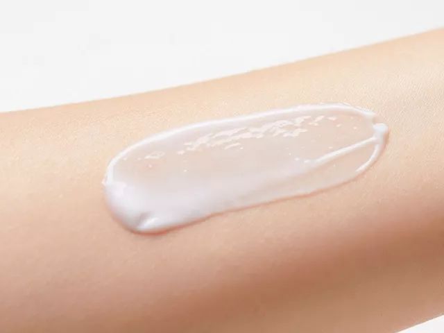 拼团丨日本贵妇牌身体乳,抹完身体香香的、滑滑的