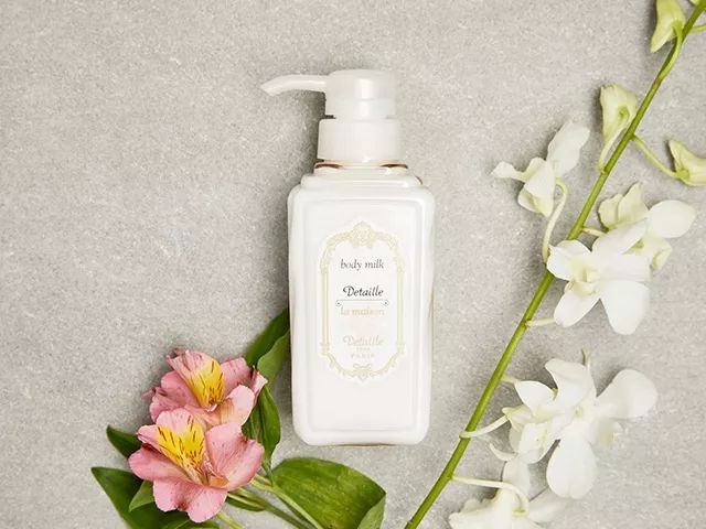 拼团丨日本贵妇牌身体乳,抹完身体香香的、滑滑的