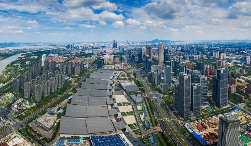 在这场连续三天的文化科技盛宴上，南京广电给你带来了……