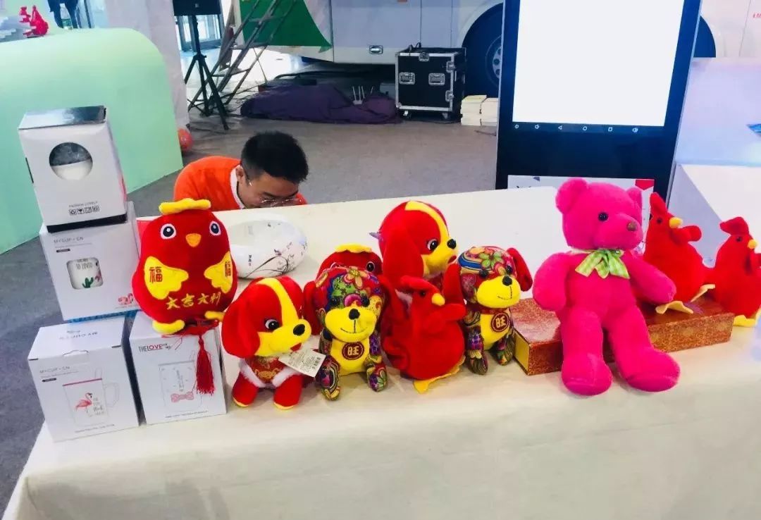 在这场连续三天的文化科技盛宴上，南京广电给你带来了……