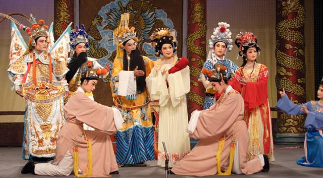 为什么很多潮汕人都在深圳长大,为什么深圳潮汕人这么牛