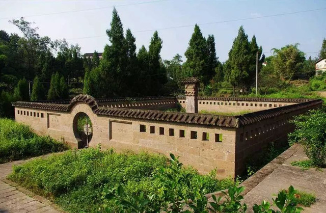 成都5小时飚拢达州万源,达州灯影牛肉和南坝灯影牛肉