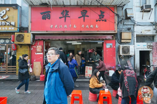 这碗面火了30年,这碗面居然上热搜了