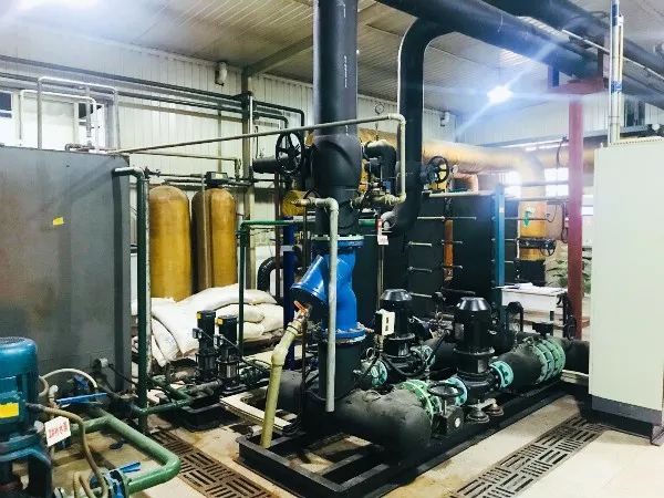 「编辑让我来」暖气不热？团子潜入天财供热站帮你加加水