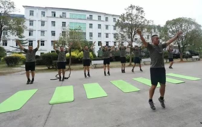 入伍仨月减肥70斤,入伍45天瘦30斤