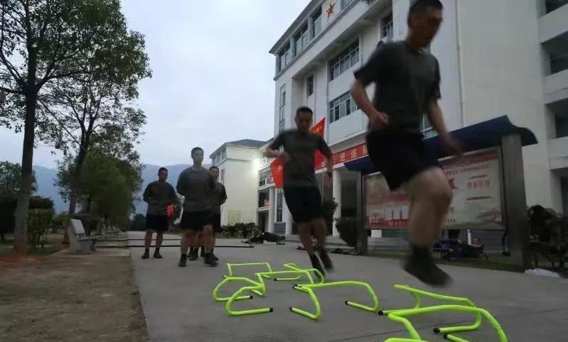 入伍仨月减肥70斤,入伍45天瘦30斤