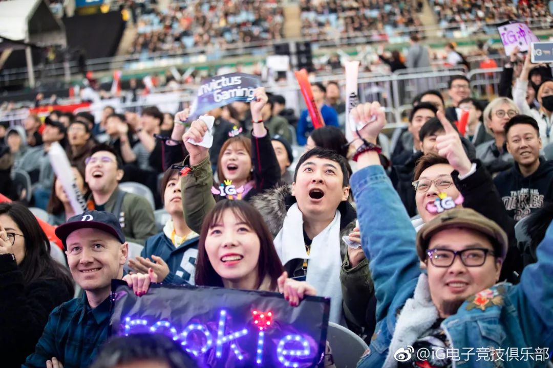 5g时代来了还能买苹果吗,5g时代已经来临英语翻译