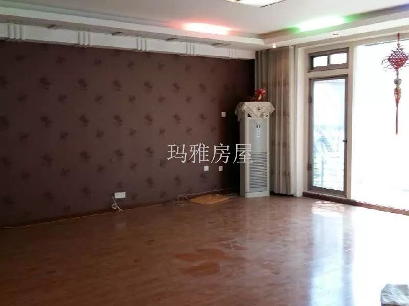 石河子三室二厅50万精装修急卖,石河子二手房大户型推荐