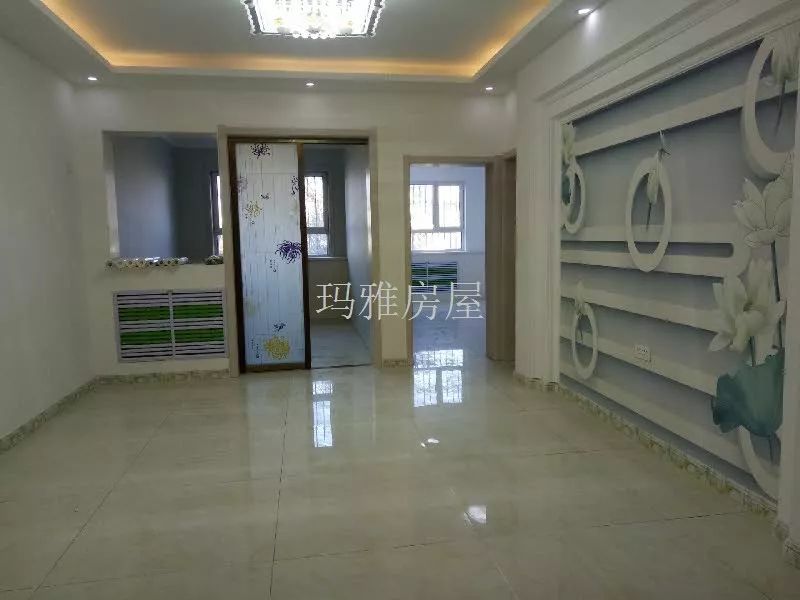 石河子三室二厅50万精装修急卖,石河子二手房大户型推荐