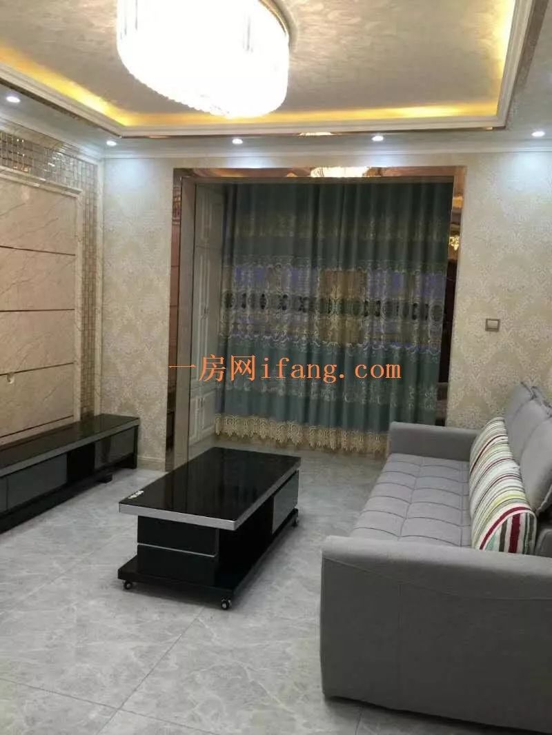 石河子三室二厅50万精装修急卖,石河子二手房大户型推荐