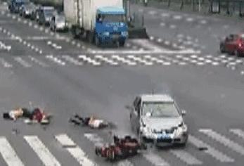 闯红灯拍照三张图详解,左拐闯红灯判定三张图