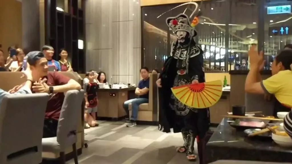 海底捞伦敦店招聘,海底捞招聘工资多少