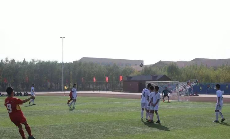 我县足球小子创历史佳绩！