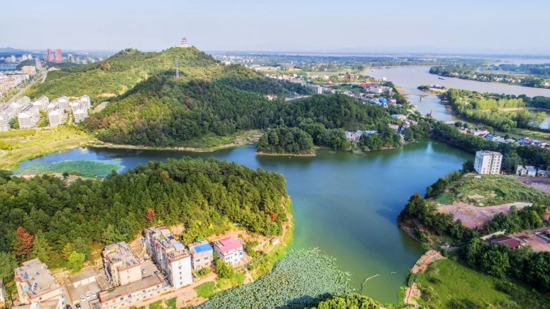栉风沐雨破浪前行,栉风沐雨砥砺奋进