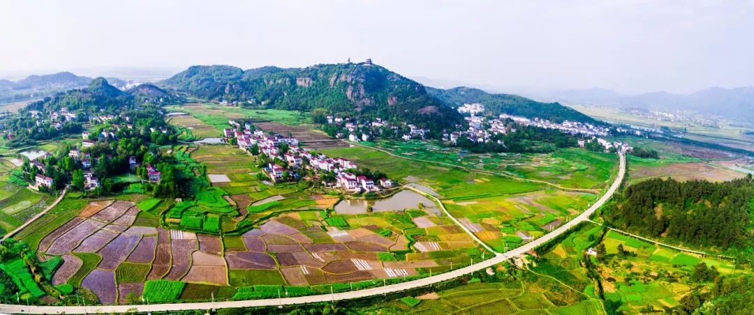 栉风沐雨破浪前行,栉风沐雨砥砺奋进