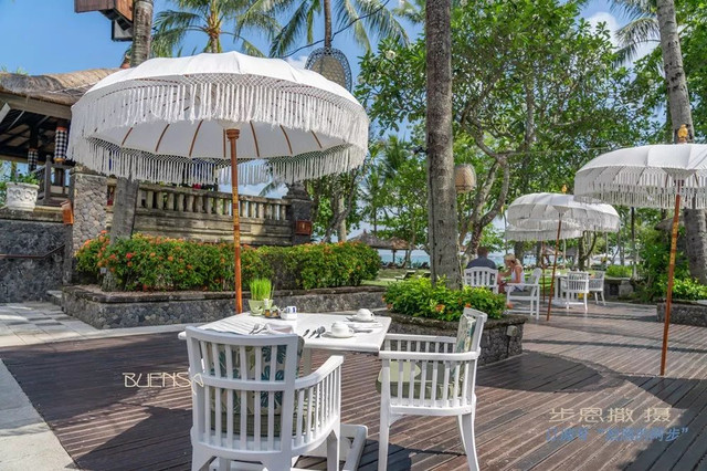 躺在巴厘岛沙滩看月亮,想停留在巴厘岛怎么办