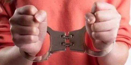 当地回应校长强奸猥亵22名学生,湖南一小学校长涉嫌性侵多名学生