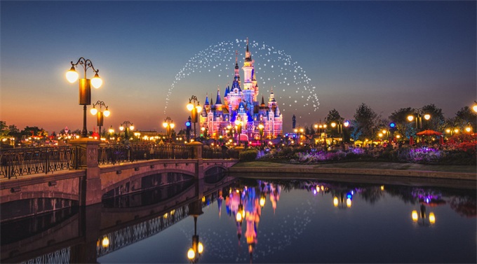 经济学人全球早报：顺丰起诉ofo，网曝章泽天朋友圈，暴雪解雇财务官