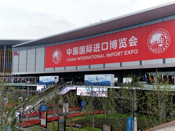 买德国锅送全牛定制版捷克水晶酒杯满足消费升级的产品进博会受欢迎