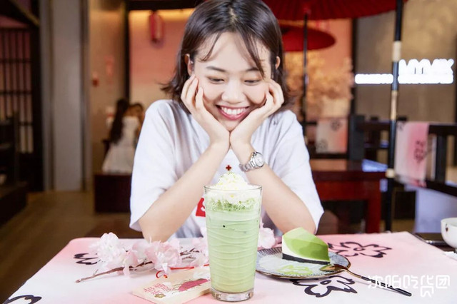 开一家火一家的抹茶店,店长竟是只兔子!今天起,招牌冰淇淋限时3折啦!