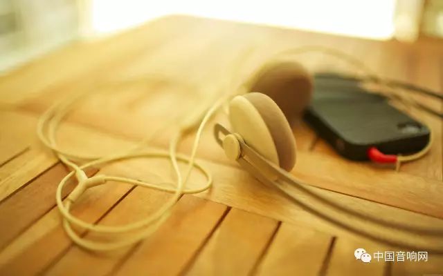 人的耳朵哪一段频率听得最舒服,耳朵听多少频率的声音最舒服