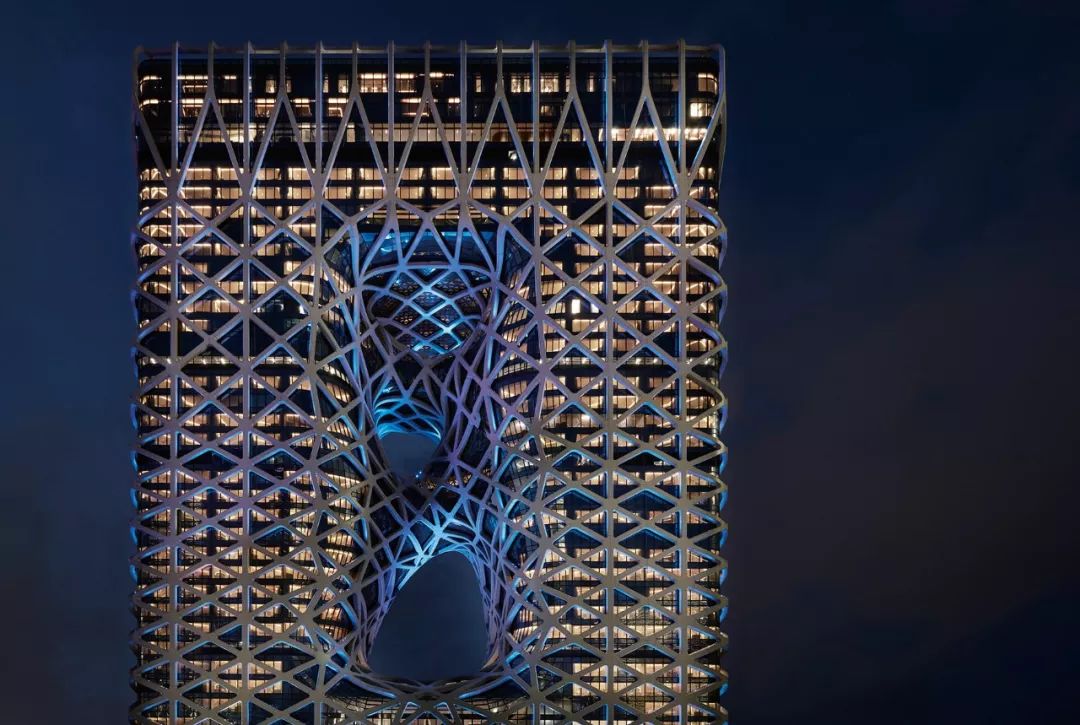 扎哈哈迪德个人作品,扎哈哈迪德女性力量