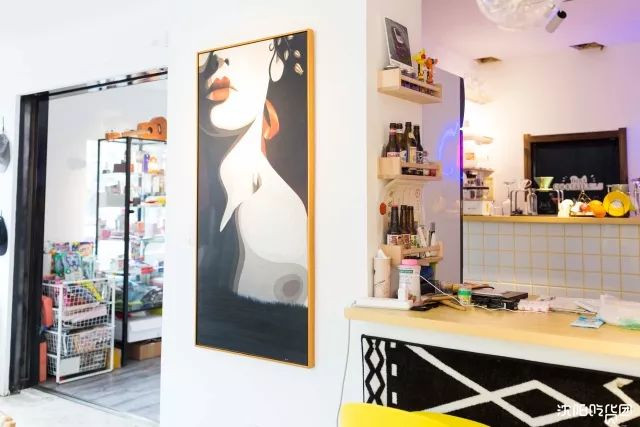 漂亮小姐姐开的网红店,高颜值小姐姐做美食