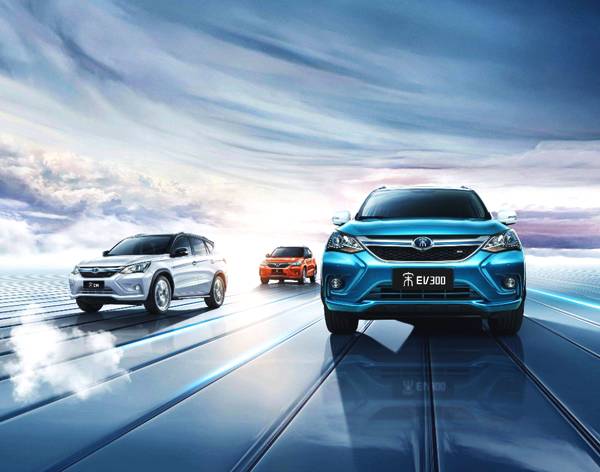 刹车失灵司机,行驶中的车辆刹车失灵怎么办