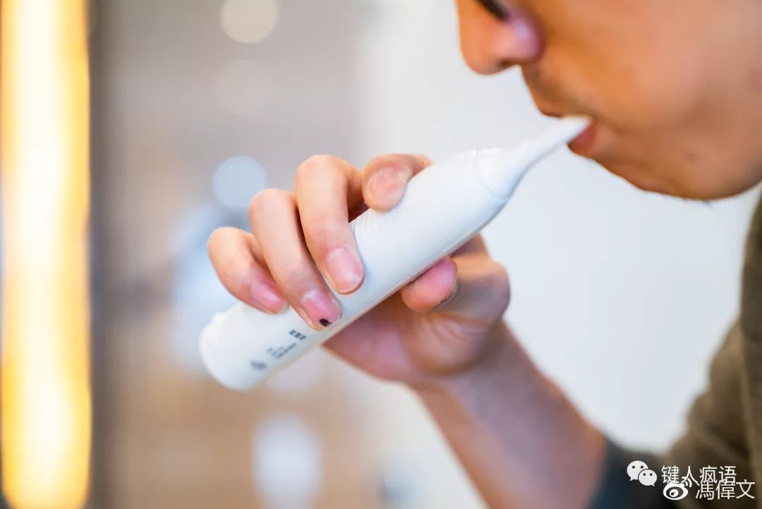 买只电动牙刷吧，你会后悔的……后悔没早买