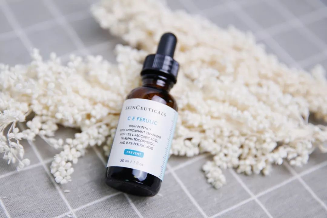 要不要上美容院做脸,女生去美容院做脸