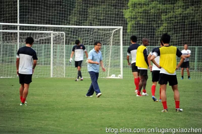 上港中超夺冠谁祝贺了,上海上港三冠王