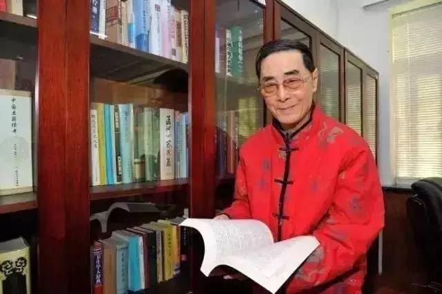 用它泡脚满头黑发还能抗衰老,延缓衰老睡前泡脚