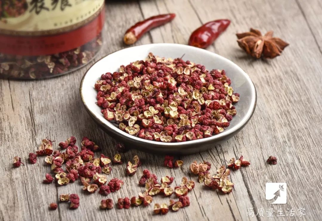 用它泡脚满头黑发还能抗衰老,延缓衰老睡前泡脚