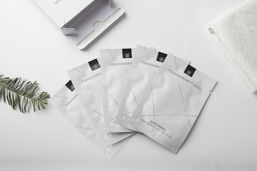 法令纹会让自己显老5到10岁,法令纹显老十岁教你解决