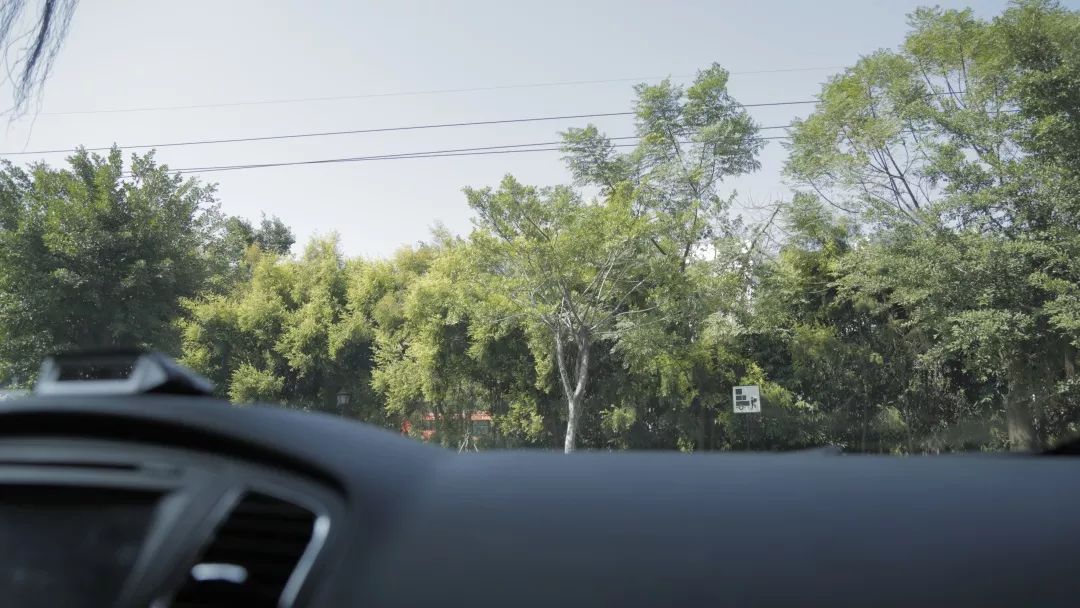 冬天车内玻璃起雾怎么开暖风去雾,小车玻璃有雾看不清怎样快速除雾