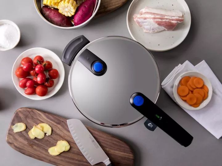 11.11超级团丨德国人做的高速快锅，10分钟两道硬菜同时上桌！