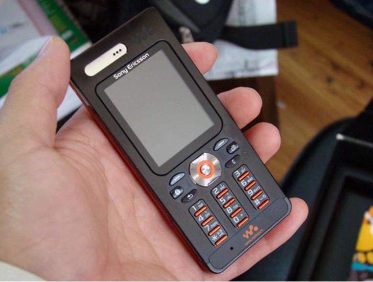 索尼手机经典款,索尼工业巅峰